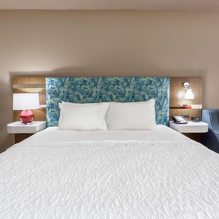 Hampton Inn Biloxi-Ocean Springs Exterior photo