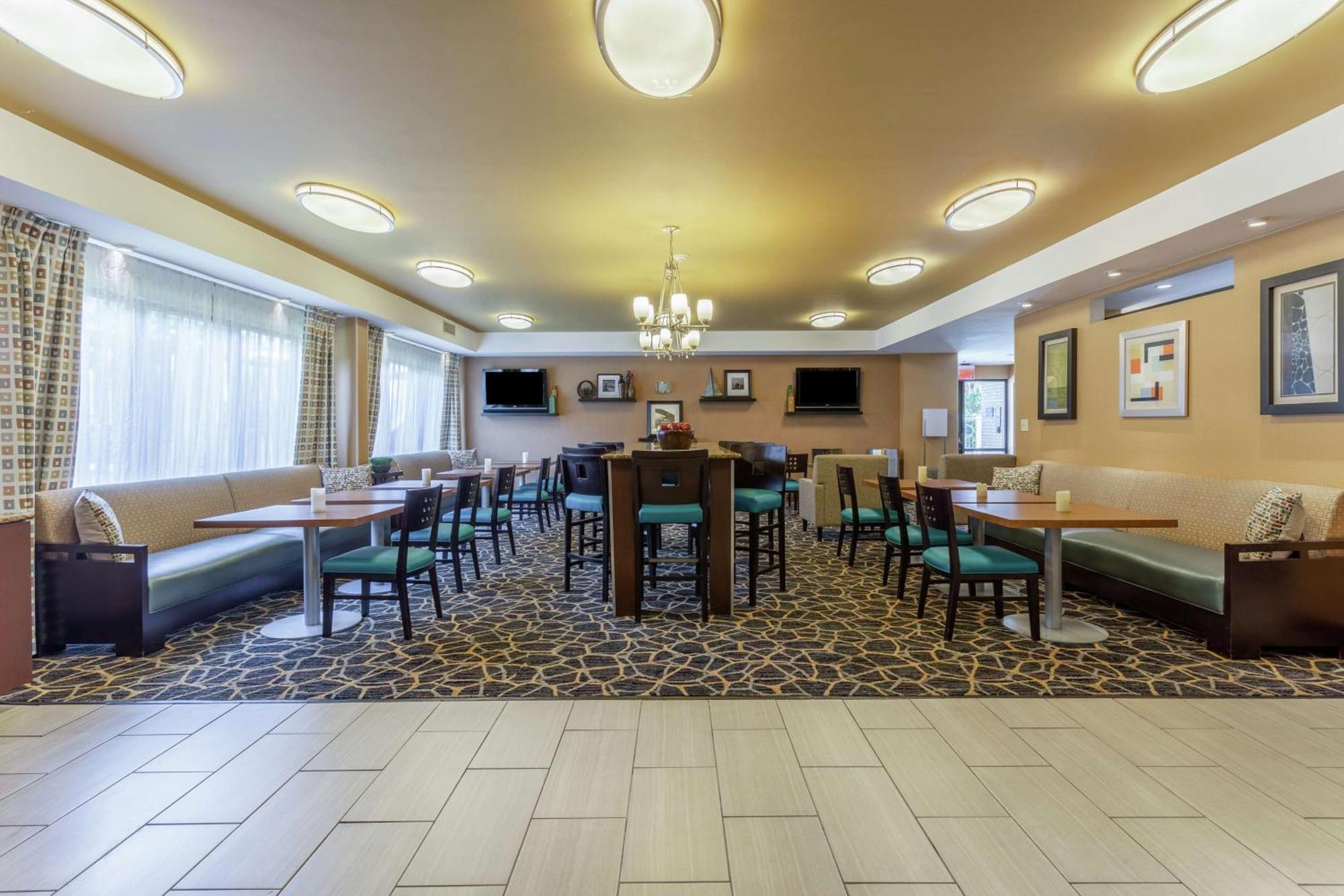Hampton Inn Biloxi-Ocean Springs Exterior photo