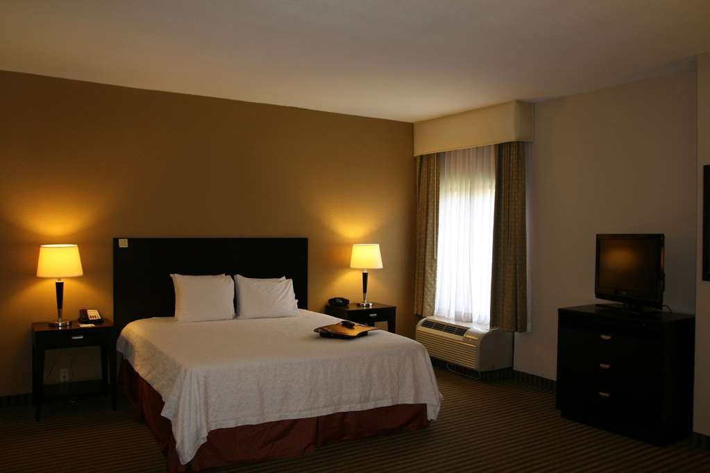 Hampton Inn Biloxi-Ocean Springs Room photo
